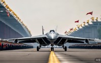 大国重器歼-20等首飞试飞员相会长春航空展，讲述精彩故事